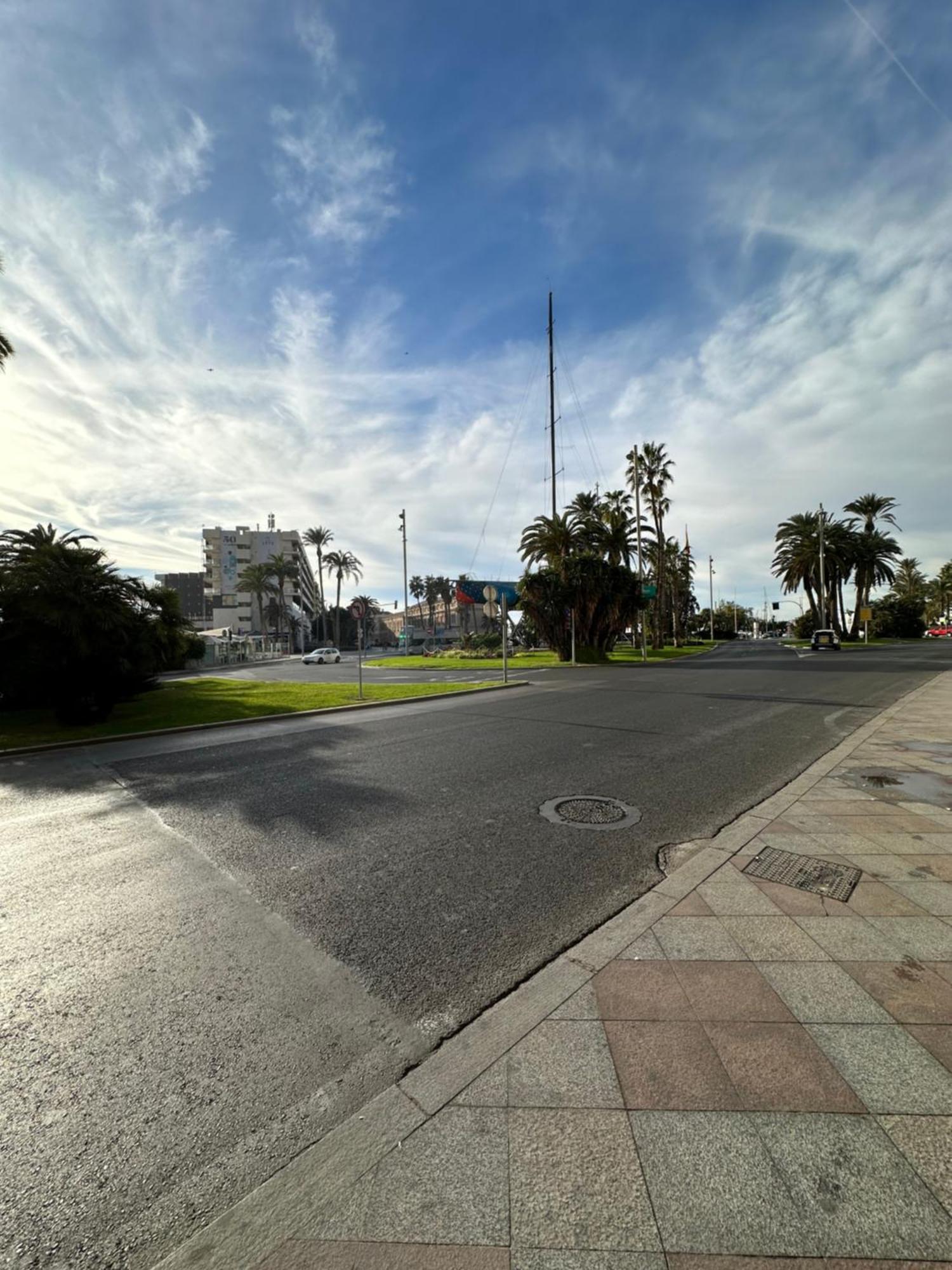 Alicante Beach And Center 外观 照片