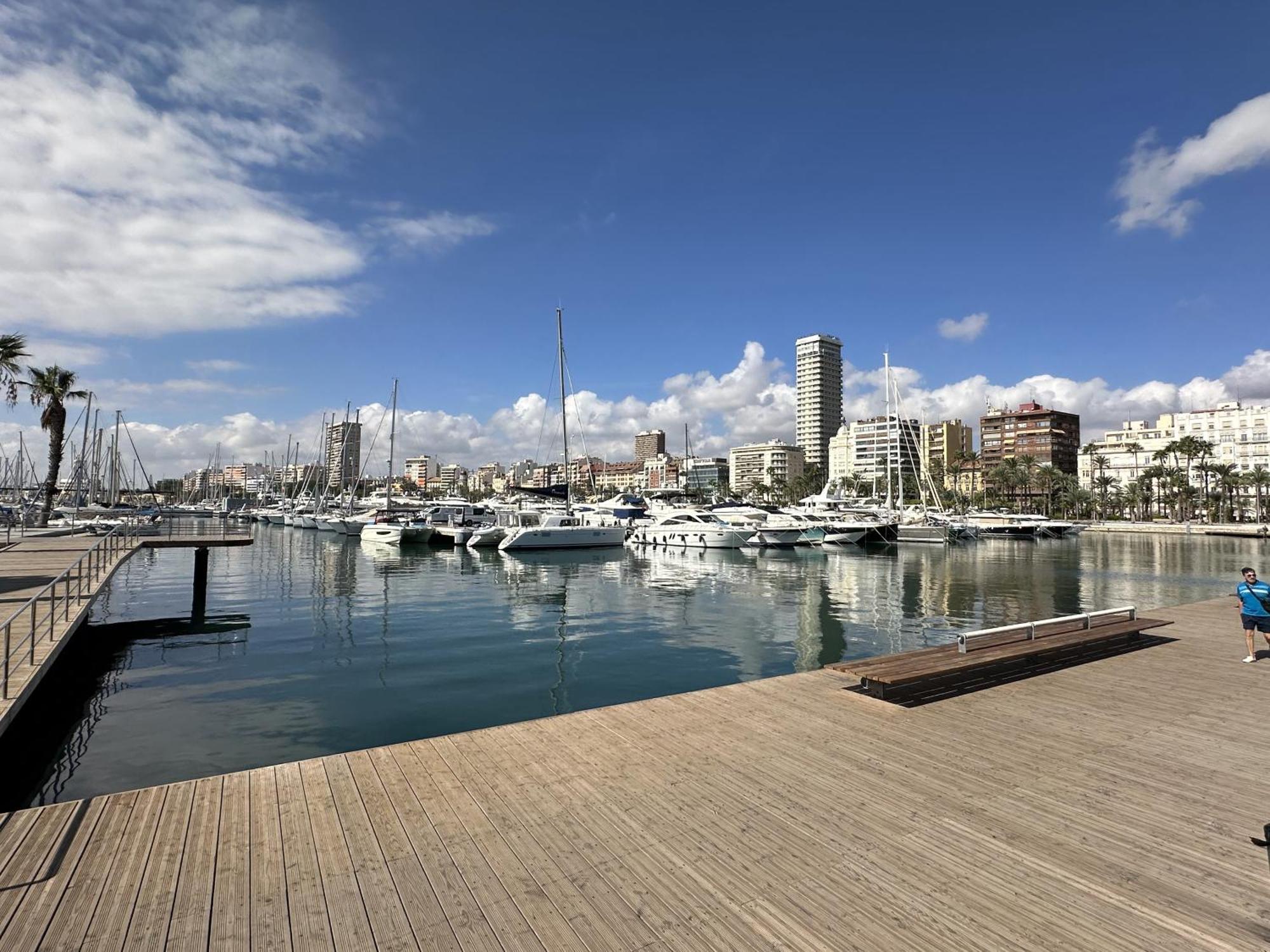 Alicante Beach And Center 外观 照片