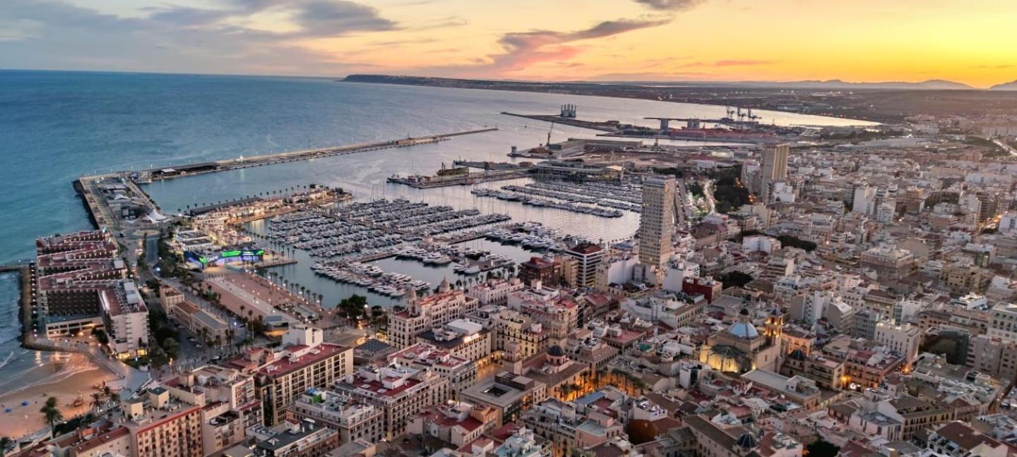 Alicante Beach And Center 外观 照片